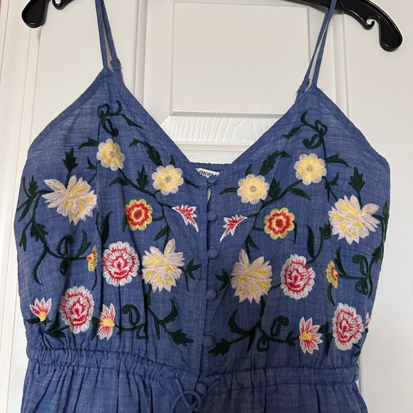 Forever 21 Embroidered Maxi Dress Small - Picture 5 of 9